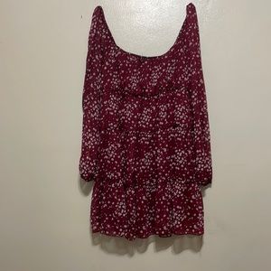Color-white and Burgundy Brand-Trixxi size-medium